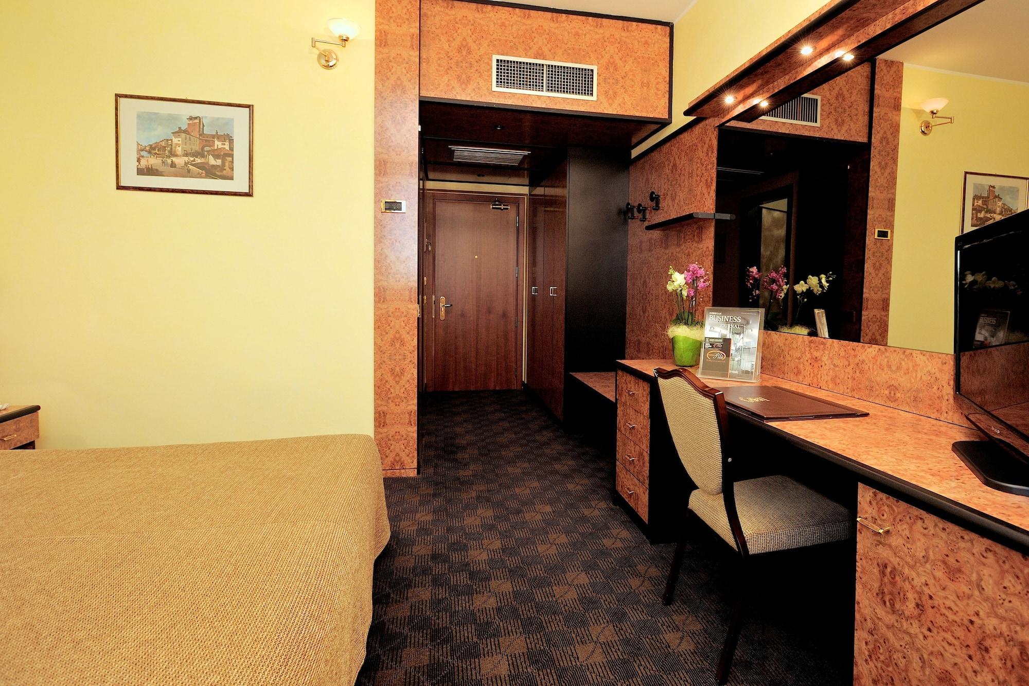 Hotel Le Moran Cusago Dış mekan fotoğraf